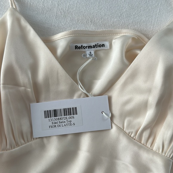 Reformation Edel Satin Top - Picture 4 of 10